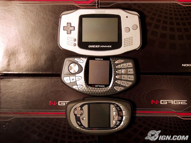 De cima para baixo: Gameboy Advance, N-Gage Classic e N-Gage QD (Foto: IGN)