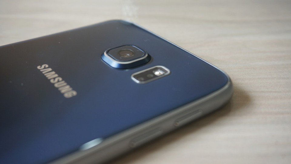 Detalhe-da-câmera-do-Galaxy-S6-960x540 Samsung vai entrar oficialmente no mercado de celulares usados