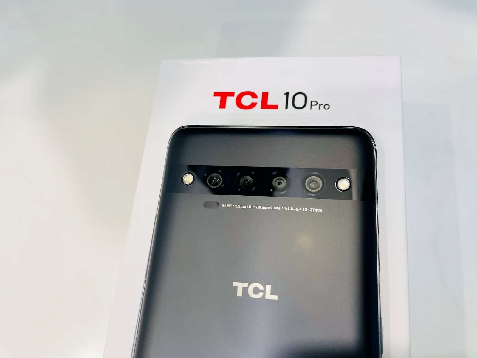 tcl-10-pro-smartphone Smartphone TCL 10 Pro de 6 GB / 128 GB sai por MIL Reais na Promoção