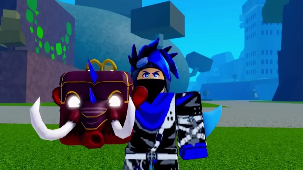 Imagem do jogo Blox Fruits do Roblox mostra um personagem azul segurando uma fruta em forma de cubo. 